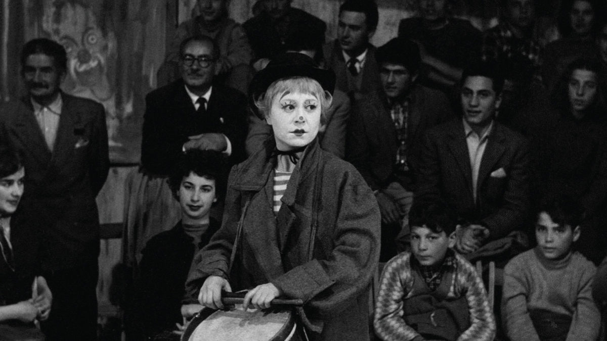 https://filmmakermagazine.com/wp-content/uploads/2020/11/la-strada-1200-1200-675-675-crop-000000.jpg