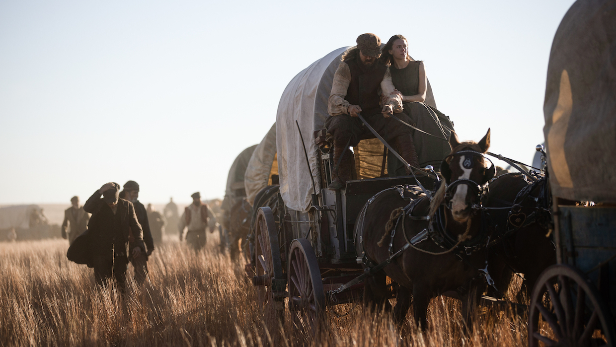 Marc Rissman and Anna Fiamora in 1883 (Photo: Emerson Miller/Paramount+ © 2022 MTV Entertainment Studios)