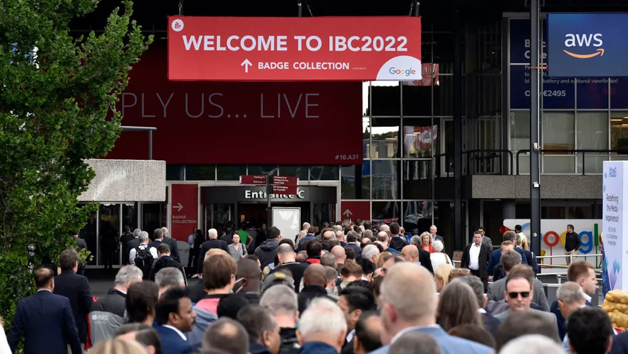 Attendees enter the 2022 IBC Show