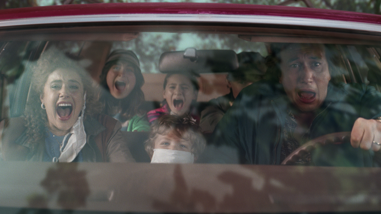 Greta Gerwig, Dean Moore/Henry Moore, Adam Driver, Raffey Cassidy, May Nivola and Sam Nivola in White Noise