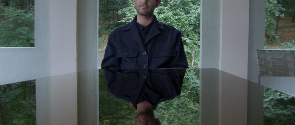 Christoph Bach in Selma Deborac's De Facto